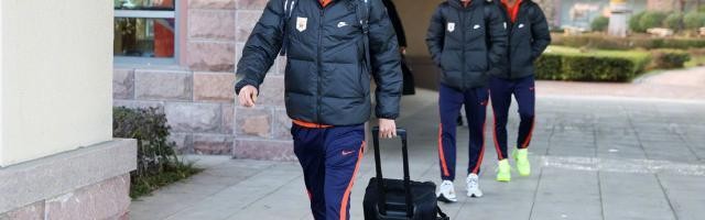 3天1战争冠组捉对厮杀 泰山连战强敌榜首不好坐